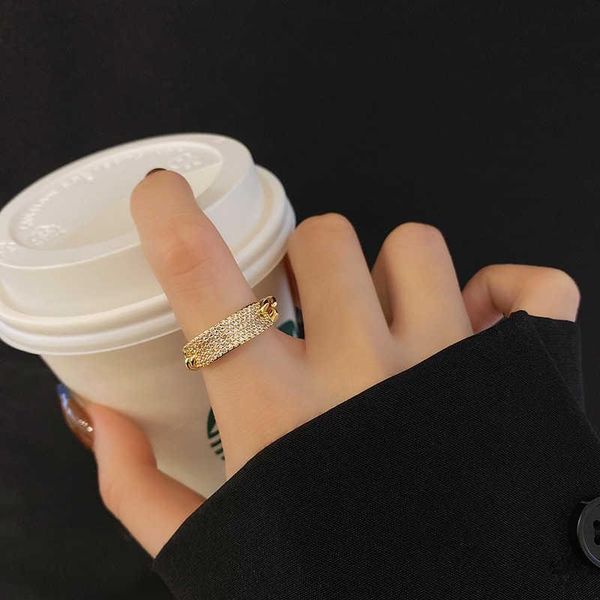wedding rings jewelry gift luxury design zircon tidal finger women ring bridal for girls couple, Slivery;golden
wedding rings jewelry gift luxury design zircon tidal finger women ring bridal for girls couple, Slivery;golden