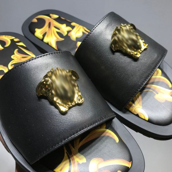 luxurys men slippers designer rubber slides sandal mens designers flat fashion shoes beach flip flops flower with box size 39-45 -g375, Black
luxurys men slippers designer rubber slides sandal mens designers flat fashion shoes beach flip flops flower with box size 39-45 -g375, Black