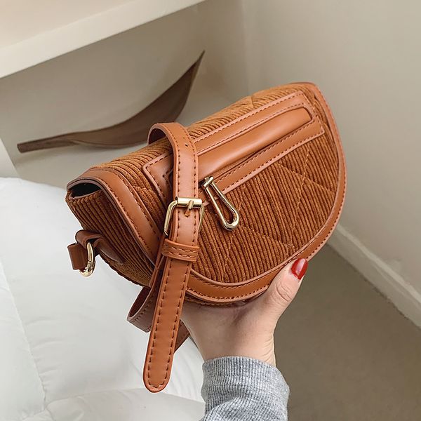 niche design retro 2020 new fashion joker messenger corduroy semicircle shoulder bag width: 23cm c0225
niche design retro 2020 new fashion joker messenger corduroy semicircle shoulder bag width: 23cm c0225