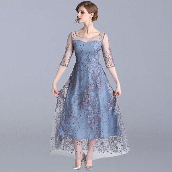 2021 women evening party dresses new summer fashion luxury floral embroidery elegant a-line female long dress c3s1, Black;gray
2021 women evening party dresses new summer fashion luxury floral embroidery elegant a-line female long dress c3s1, Black;gray