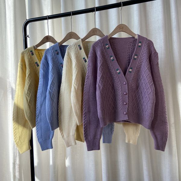 women's sweaters flower embroidery cardigan v-neck knitted coat college style short autumn winter thick sweater cropped jacket, White;black
women's sweaters flower embroidery cardigan v-neck knitted coat college style short autumn winter thick sweater cropped jacket, White;black