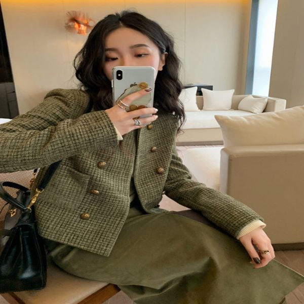 ren xiaoyi, xiaoxiangfeng, tweed coat, small autumn cloth, 2021 new female french short coat, Black;brown
ren xiaoyi, xiaoxiangfeng, tweed coat, small autumn cloth, 2021 new female french short coat, Black;brown