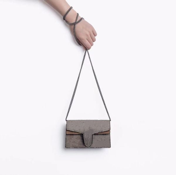 2021 mini fashion genuine leather women shoulder bag letter handbags change wallets classic womens crossbody evening bags with box 16.5cm,19
2021 mini fashion genuine leather women shoulder bag letter handbags change wallets classic womens crossbody evening bags with box 16.5cm,19