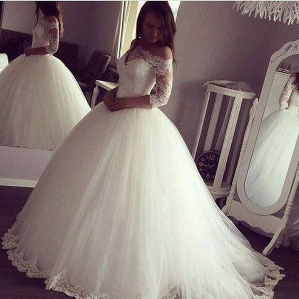 vintage wedding dresses half sleeves lace bateau neck robe de marrige sweep train applique tulle wedding gowns, White
vintage wedding dresses half sleeves lace bateau neck robe de marrige sweep train applique tulle wedding gowns, White