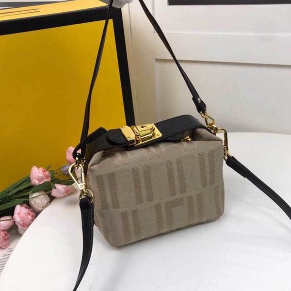 luxury multi pochette hourglass bag designer p family bags 2021 c nylon mini hanghhangbag akend l zhouzhoubao123 g telfar quilted handbags l
luxury multi pochette hourglass bag designer p family bags 2021 c nylon mini hanghhangbag akend l zhouzhoubao123 g telfar quilted handbags l