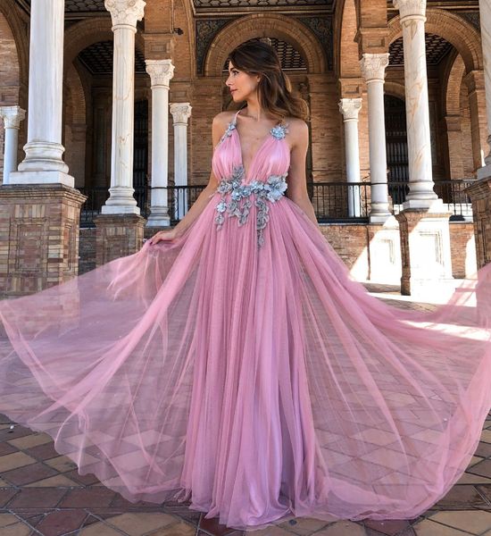 spaghetti long prom dresses high waist backless tulle party dress appliques pale blue lace flowers women plus size evening gowns, Black
spaghetti long prom dresses high waist backless tulle party dress appliques pale blue lace flowers women plus size evening gowns, Black