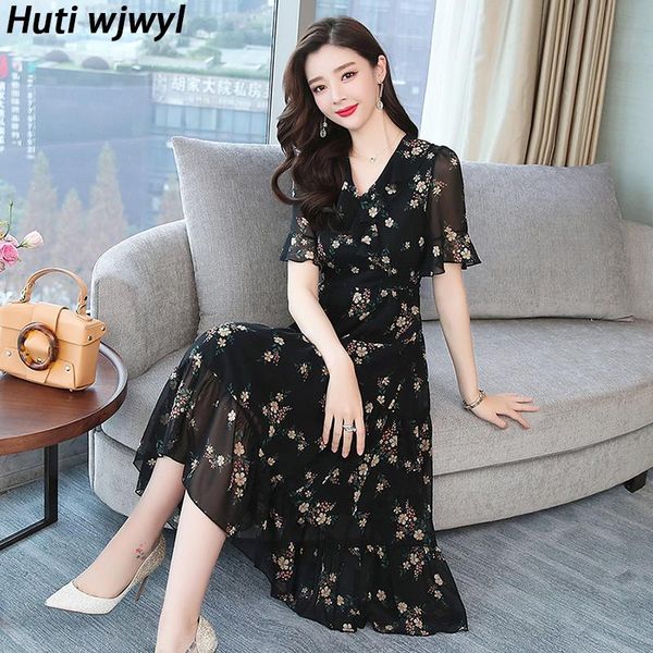 casual dresses 2021 korean vintage 5xl plus size boho beach maxi dress summer black floral chiffon sundress elegant women bodycon party vest, Black;gray
casual dresses 2021 korean vintage 5xl plus size boho beach maxi dress summer black floral chiffon sundress elegant women bodycon party vest, Black;gray