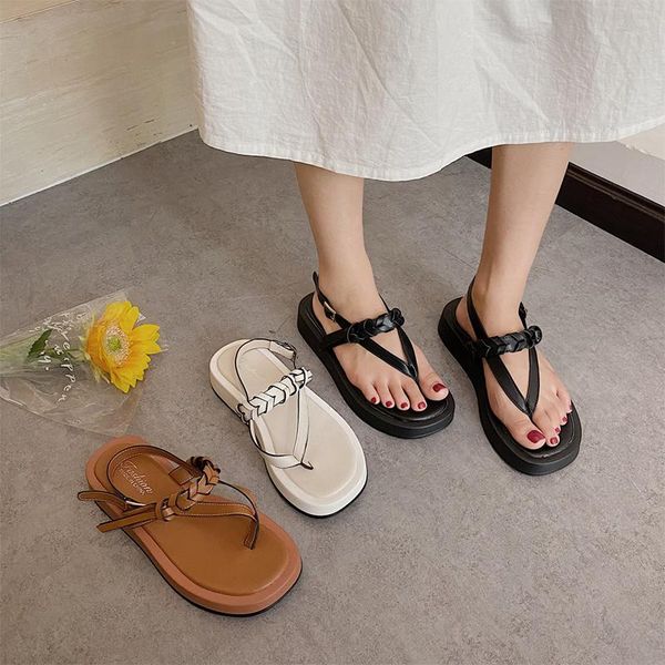 sandals 2021 summer vintage brown clip toe flat platform women beach shoes flip flops weave strap designer black white
sandals 2021 summer vintage brown clip toe flat platform women beach shoes flip flops weave strap designer black white