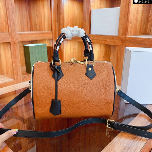 21fw fashion women's handbag designer totes classic embossed pillow bag cross body lady straddle shoulder bags
21fw fashion women's handbag designer totes classic embossed pillow bag cross body lady straddle shoulder bags