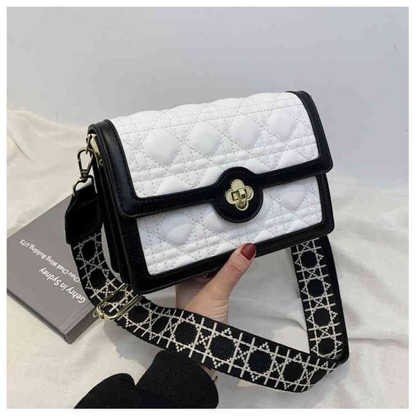 70% off deals online texture small fragrance chain square bag new fashion summer net red one shoulder messenger box
70% off deals online texture small fragrance chain square bag new fashion summer net red one shoulder messenger box
