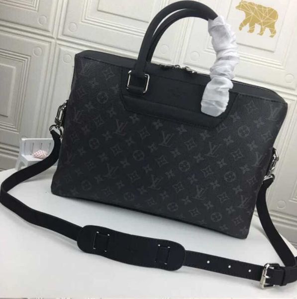 iconic brand designer bags luxury ale m44222 men's bag briefcase shoulder men's handbag 2020 handles spring men totes handbags cro
iconic brand designer bags luxury ale m44222 men's bag briefcase shoulder men's handbag 2020 handles spring men totes handbags cro