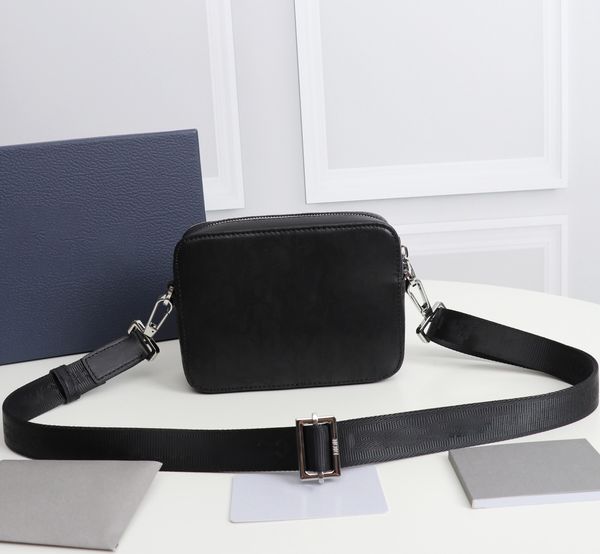mens handbag crossbody bag outdoor messenger bags printing leather letters fashion classic one-shoulder handbags gentlemans daily needs size
mens handbag crossbody bag outdoor messenger bags printing leather letters fashion classic one-shoulder handbags gentlemans daily needs size