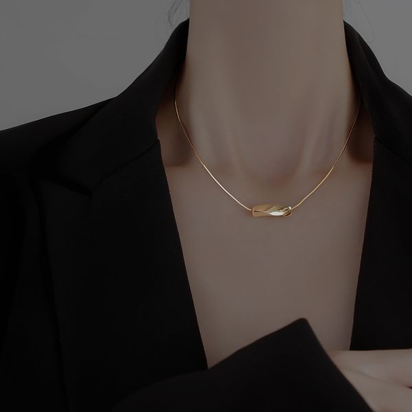 irregular geometrical necklace light luxury niche design feeling collarbone new snake chain necklace, Silver
irregular geometrical necklace light luxury niche design feeling collarbone new snake chain necklace, Silver