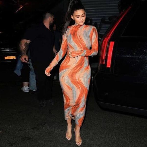 2020 women's fashion new print slim long skirt dress, Black;gray
2020 women's fashion new print slim long skirt dress, Black;gray