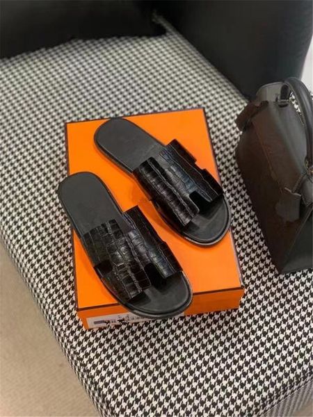slippers men designer slipper sale swift leather comfortable crocodile pattern leathers outsole size 39-45 original box sandals shoes, Black
slippers men designer slipper sale swift leather comfortable crocodile pattern leathers outsole size 39-45 original box sandals shoes, Black