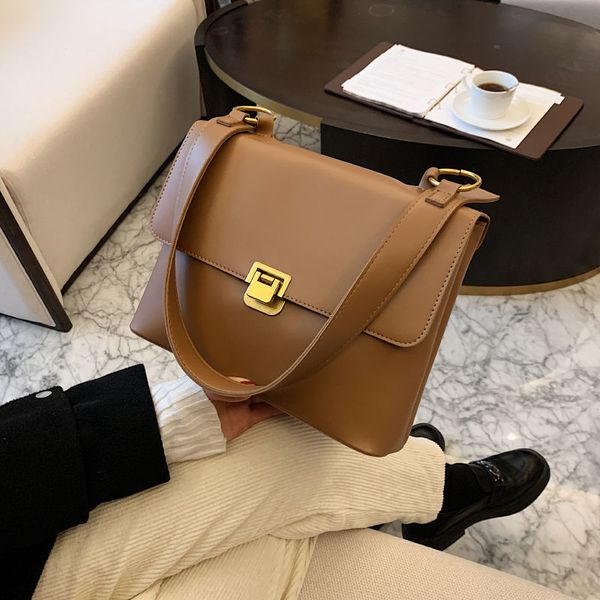 daily bag french niche trendy bags womens 2021 new trendy womens all-match messenger bag portable fashion trending shoulder bag
daily bag french niche trendy bags womens 2021 new trendy womens all-match messenger bag portable fashion trending shoulder bag