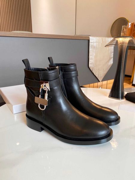 black women's boot hook buckle decoration embellishment side zipper design leather outsole size 35-40
black women's boot hook buckle decoration embellishment side zipper design leather outsole size 35-40