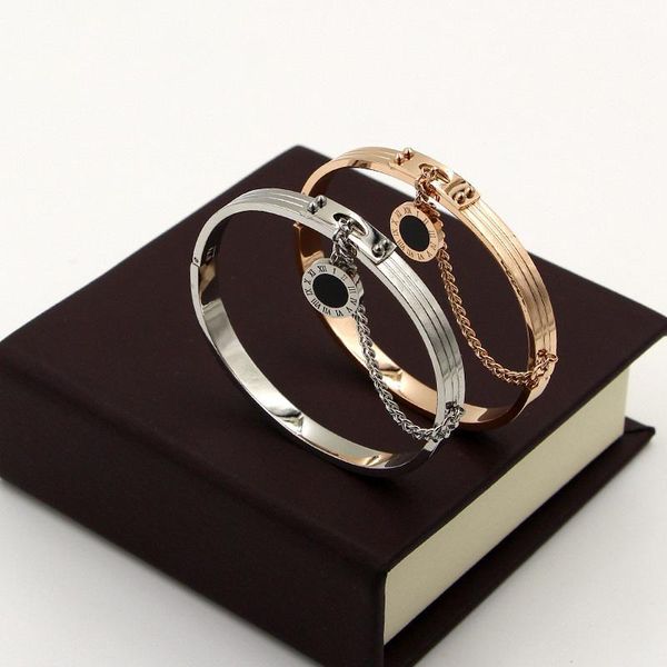 bangle black round shell rivet charm bangles roman numerals stainless steel chain bracelet for women fashion classic brand jewelry z348
bangle black round shell rivet charm bangles roman numerals stainless steel chain bracelet for women fashion classic brand jewelry z348