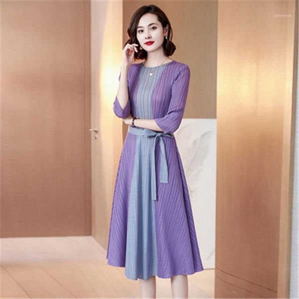 casual dresses miyake fold women dress 2021 early autumn fashion and comfortable round neck three-quarter sleeves mid-length clothes, Black;gray
casual dresses miyake fold women dress 2021 early autumn fashion and comfortable round neck three-quarter sleeves mid-length clothes, Black;gray