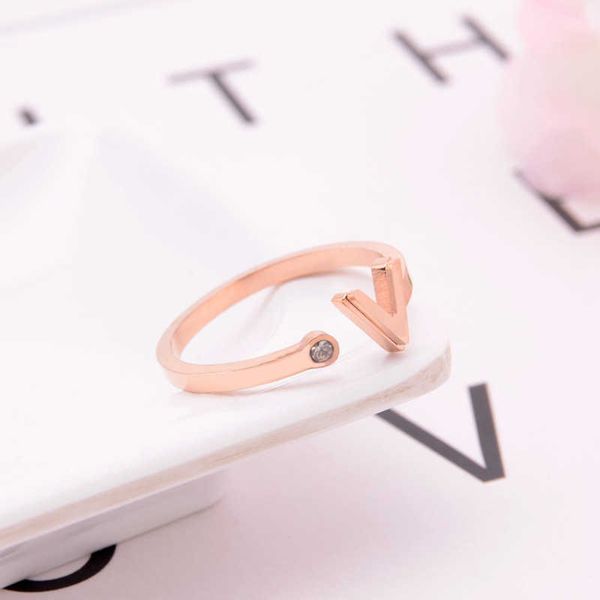 petit anneau cratif ouvert en forme de v, titane, acier, or rose, diamant, bracelet, bague mo, Golden;silver
petit anneau cratif ouvert en forme de v, titane, acier, or rose, diamant, bracelet, bague mo, Golden;silver