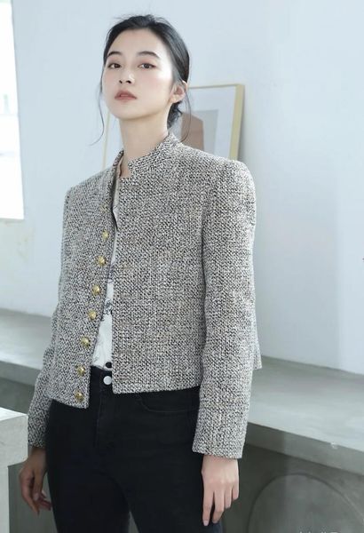 women's jackets autumn 2021 luxury women tweed jacket female chic coat outerwear for ladies gdnz 7.07, Black;brown
women's jackets autumn 2021 luxury women tweed jacket female chic coat outerwear for ladies gdnz 7.07, Black;brown