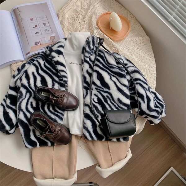 jackets 2021 winter girls boys fashion zebra print fleece coat baby kids children thick jacket outerwear, Blue;gray
jackets 2021 winter girls boys fashion zebra print fleece coat baby kids children thick jacket outerwear, Blue;gray