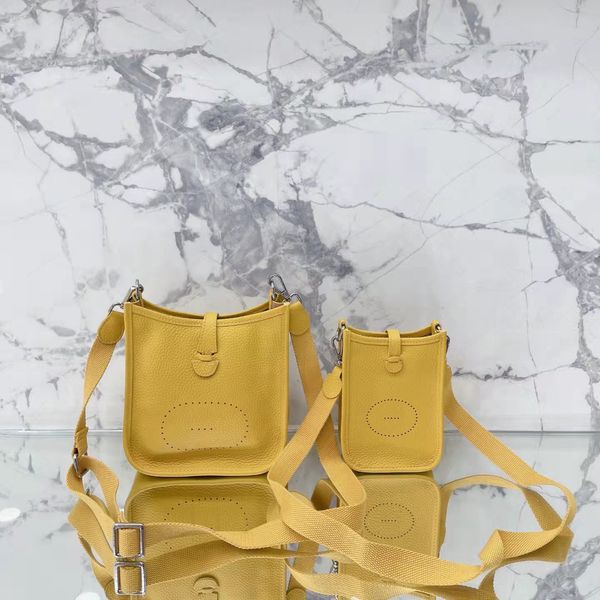 luxury designers bags handbags shoulder bags bucketbags large size 20*21cm smallsize 13*18cm gentle color matching letter leisure is very go
luxury designers bags handbags shoulder bags bucketbags large size 20*21cm smallsize 13*18cm gentle color matching letter leisure is very go