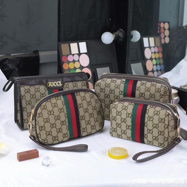 high grade make-up bag pocket change mobile phone storage small student portable large capacity net red purse
high grade make-up bag pocket change mobile phone storage small student portable large capacity net red purse