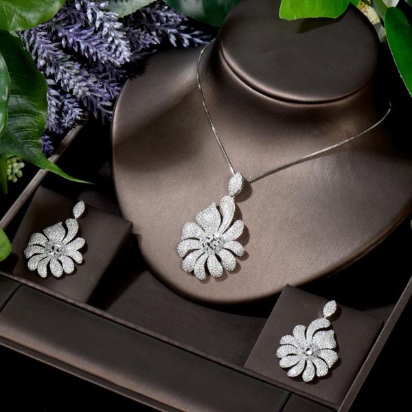 earrings & necklace hibride special luxury flower 2pcs jewelry sets for women engagement cubic zircon earring n-1666, Silver
earrings & necklace hibride special luxury flower 2pcs jewelry sets for women engagement cubic zircon earring n-1666, Silver