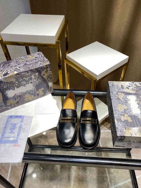 dress shoes designer women's gold letter enamel accessories loafers single shoes british style retro wang likun the same round toe, Black
dress shoes designer women's gold letter enamel accessories loafers single shoes british style retro wang likun the same round toe, Black