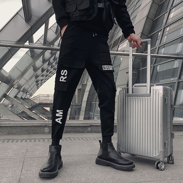 mode 2021 large pockets decoration streetwear harem manly pants sale thin casual hip-hop adjustment black corridors 34-28 1r1l
mode 2021 large pockets decoration streetwear harem manly pants sale thin casual hip-hop adjustment black corridors 34-28 1r1l
