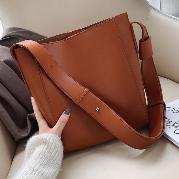 shoulder bags for women 2021 female brand luxury designer retro casual crossbody bags pu leather ladies bucket handbags bolsos
shoulder bags for women 2021 female brand luxury designer retro casual crossbody bags pu leather ladies bucket handbags bolsos