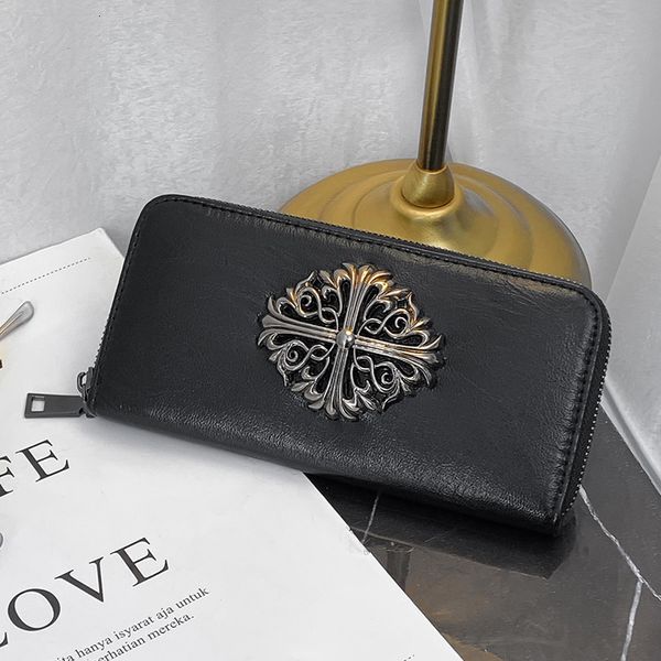handbag men's wallet korean version simple leather medium and long light business horizontal soft bread card bag men, Black;red
handbag men's wallet korean version simple leather medium and long light business horizontal soft bread card bag men, Black;red
