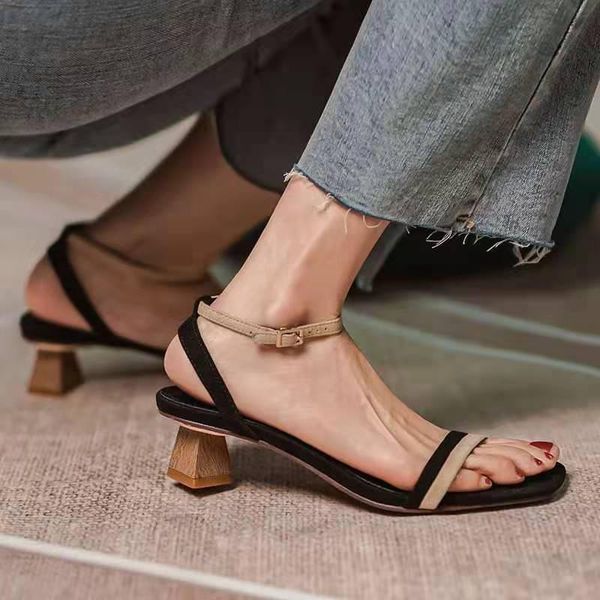 sandals comfort shoes for women buckle strap block heels 2021 suit female beige med chunky low fashion retro girls black hig
sandals comfort shoes for women buckle strap block heels 2021 suit female beige med chunky low fashion retro girls black hig