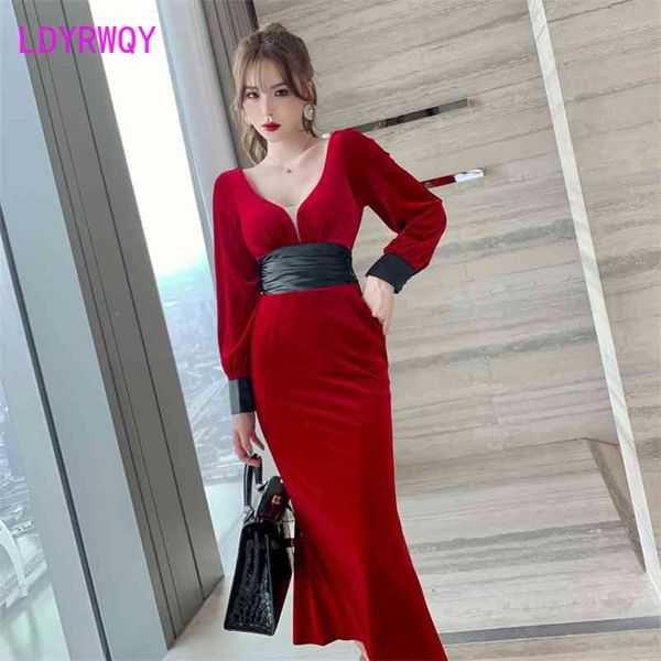 retro red buttocks show thin v-neck velvet dres's spring office lady polyester solid sheath 210603, Black;gray
retro red buttocks show thin v-neck velvet dres's spring office lady polyester solid sheath 210603, Black;gray