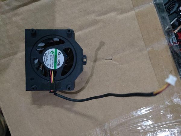 fans & coolings original ab0612ub-pb3 dc12v 0.35a founder all-in-one fan microstar notebook
fans & coolings original ab0612ub-pb3 dc12v 0.35a founder all-in-one fan microstar notebook