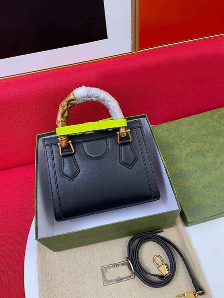 with box 2021 fashion women designer handbag bamboo bag green pink handle it cross body ladies diana mini tote bags
with box 2021 fashion women designer handbag bamboo bag green pink handle it cross body ladies diana mini tote bags
