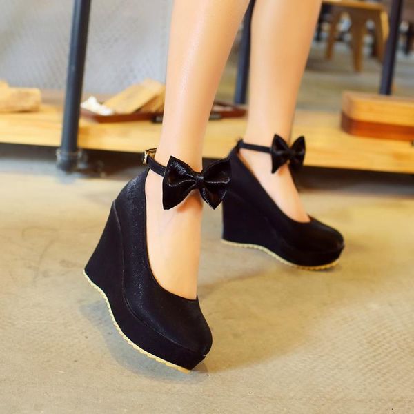 dress shoes women spring platform heels with heavy - soled buckles and silk plus-size, Black
dress shoes women spring platform heels with heavy - soled buckles and silk plus-size, Black