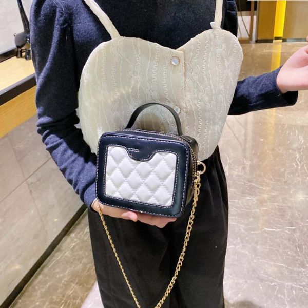 leather new bag handbag metal messenger children square bag mini pu kids one shoulder lady chain purese girls 2021 a5592 fkeld
leather new bag handbag metal messenger children square bag mini pu kids one shoulder lady chain purese girls 2021 a5592 fkeld