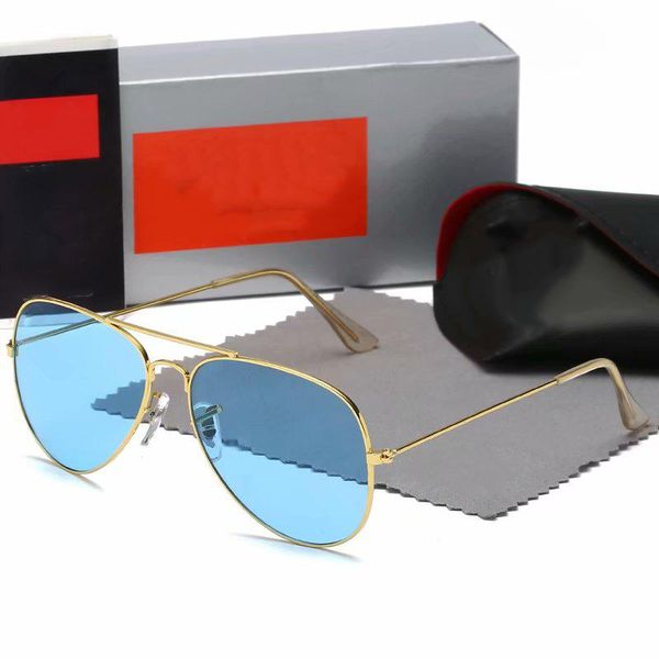 sunglasses 2021 vintage style square men's and women's metal frame outdoors driving with original box, White;black
sunglasses 2021 vintage style square men's and women's metal frame outdoors driving with original box, White;black