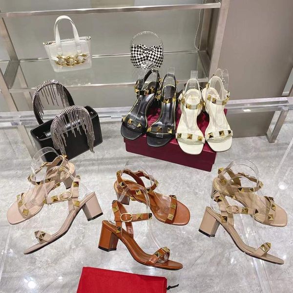 2022 new women lady stlye sandals chunky mid-heels 2.5inch 6.5cm gold rivet genuine leather ankle strap casual fashion shoes summer designer, Black
2022 new women lady stlye sandals chunky mid-heels 2.5inch 6.5cm gold rivet genuine leather ankle strap casual fashion shoes summer designer, Black