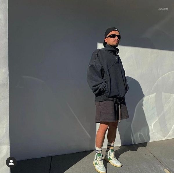 men's shorts 1:1 version 21ss dark gray drawstring beach men women couple hip hop high street casual oversize short, White;black
men's shorts 1:1 version 21ss dark gray drawstring beach men women couple hip hop high street casual oversize short, White;black