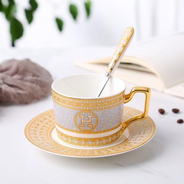 mugs coffee set cup tea porcelain bone china teacup cups and saucer sets mug ceramic drinkware wedding gift
mugs coffee set cup tea porcelain bone china teacup cups and saucer sets mug ceramic drinkware wedding gift