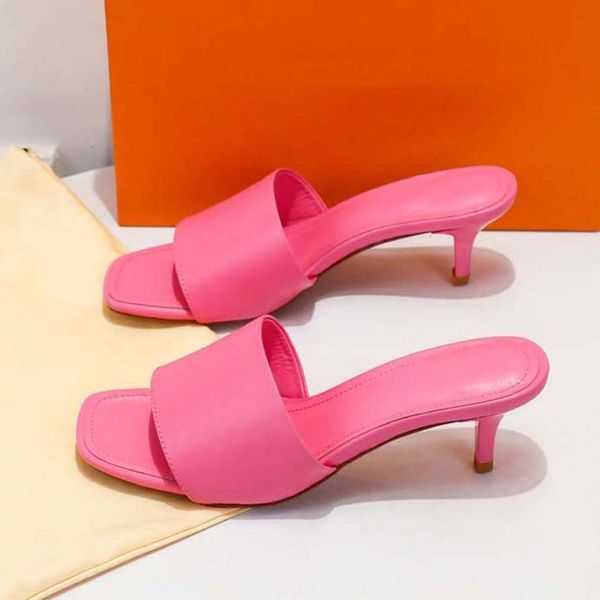 women shoes rubber heel slipper sandals summer beach outdoor cool slippers fashion wide lady household slide flat flip flops with box home01, Black
women shoes rubber heel slipper sandals summer beach outdoor cool slippers fashion wide lady household slide flat flip flops with box home01, Black