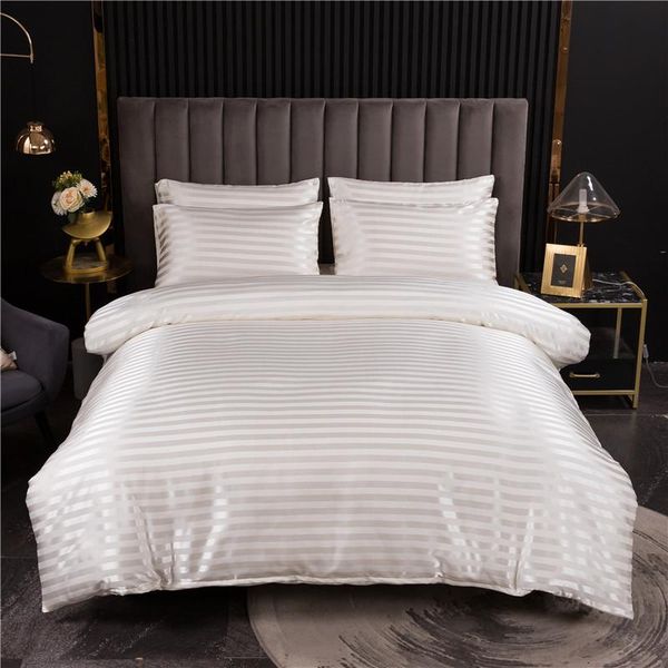bedding sets 3pcs luxury satin duvet cover set double king size quile pillowcases bed linen
bedding sets 3pcs luxury satin duvet cover set double king size quile pillowcases bed linen