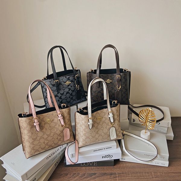 47 coach women leather handbag envelope chain flap bag tote shoulder shopping crossbody messenger dinner postman bags 20 style, Black;brown
47 coach women leather handbag envelope chain flap bag tote shoulder shopping crossbody messenger dinner postman bags 20 style, Black;brown