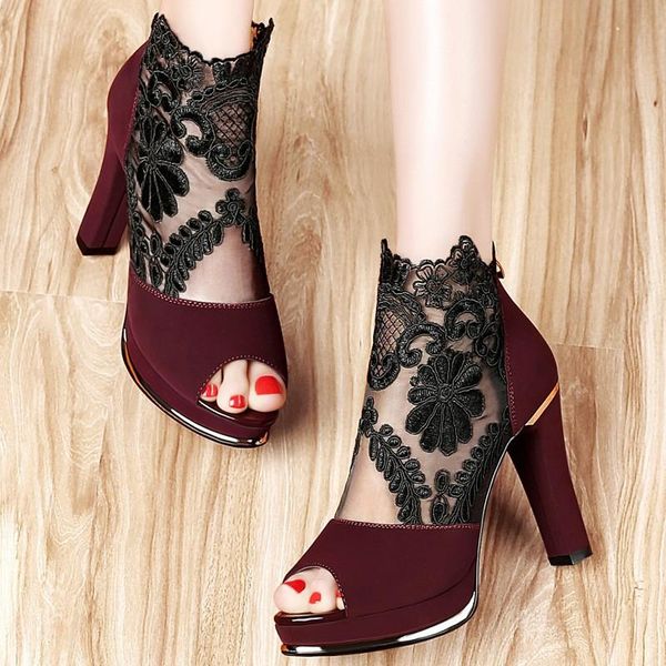 sandals fashion women high heels peep toe lace flower heel ankle strap net surface hollow out gladiator 35-41, Black
sandals fashion women high heels peep toe lace flower heel ankle strap net surface hollow out gladiator 35-41, Black