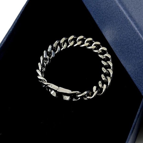 cd alphabet stitching bracelet designer fashion personality bracelet for men and women jewelry, Black
cd alphabet stitching bracelet designer fashion personality bracelet for men and women jewelry, Black