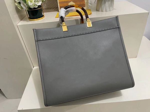 sunshine medium tote original style women leather single shoulder crossbody bags big shopper bags classic print handbags purse
sunshine medium tote original style women leather single shoulder crossbody bags big shopper bags classic print handbags purse