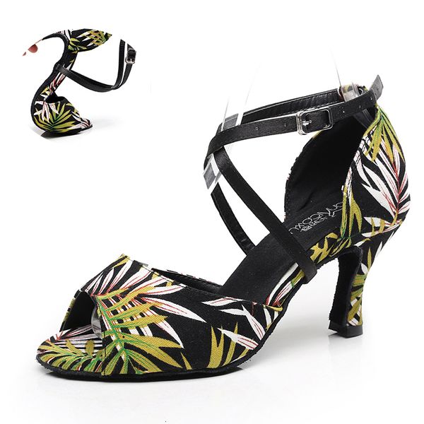 2021 new gilrs leaves pattern latin dance woman soft sole bachata salsa dancing shoes for ladies waltz latino dance-shoes p5sx m6qa, Black
2021 new gilrs leaves pattern latin dance woman soft sole bachata salsa dancing shoes for ladies waltz latino dance-shoes p5sx m6qa, Black
